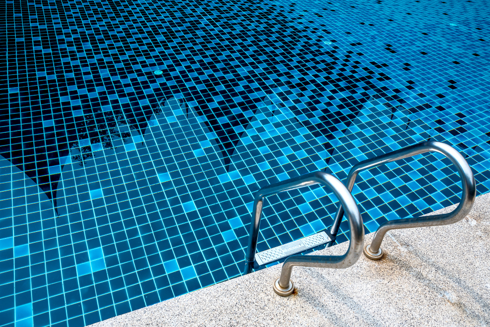 Why Pool Repair Should Be Left To The Professionals