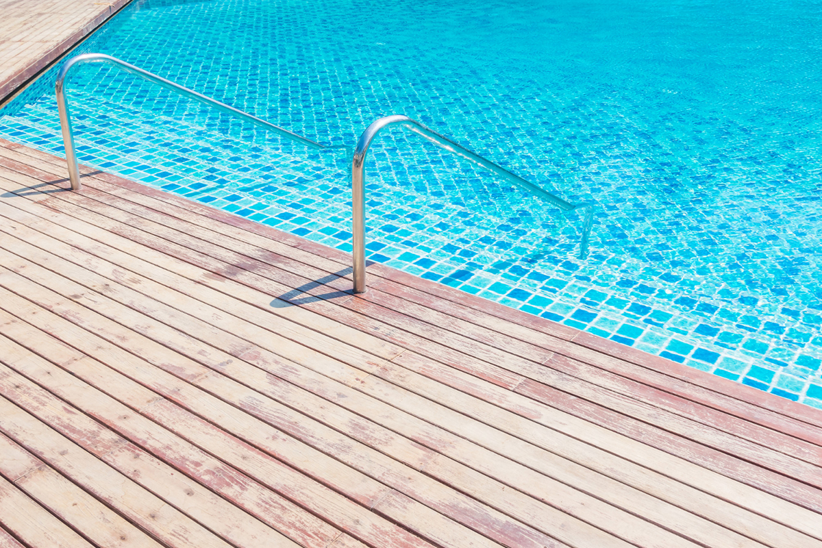 How to Choose the Right Deck or Lanais Paver for Your Pool Renovation