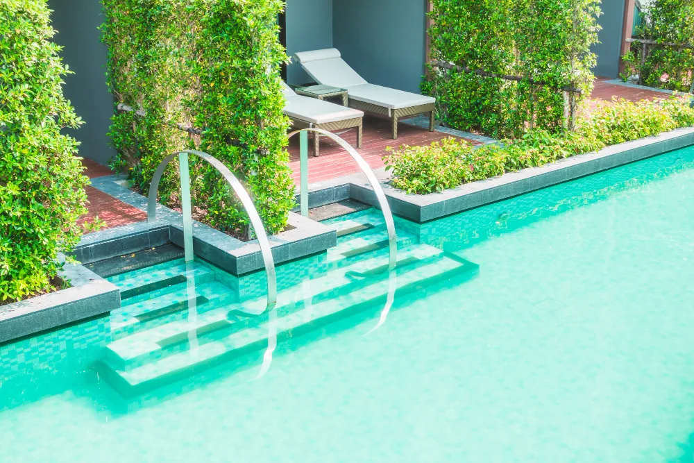 Chlorine Alternatives for Swimming Pools
